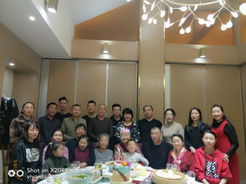 喜报——宁夏残疾人康复中心方芳家庭 荣获自治区五好家庭(图2)