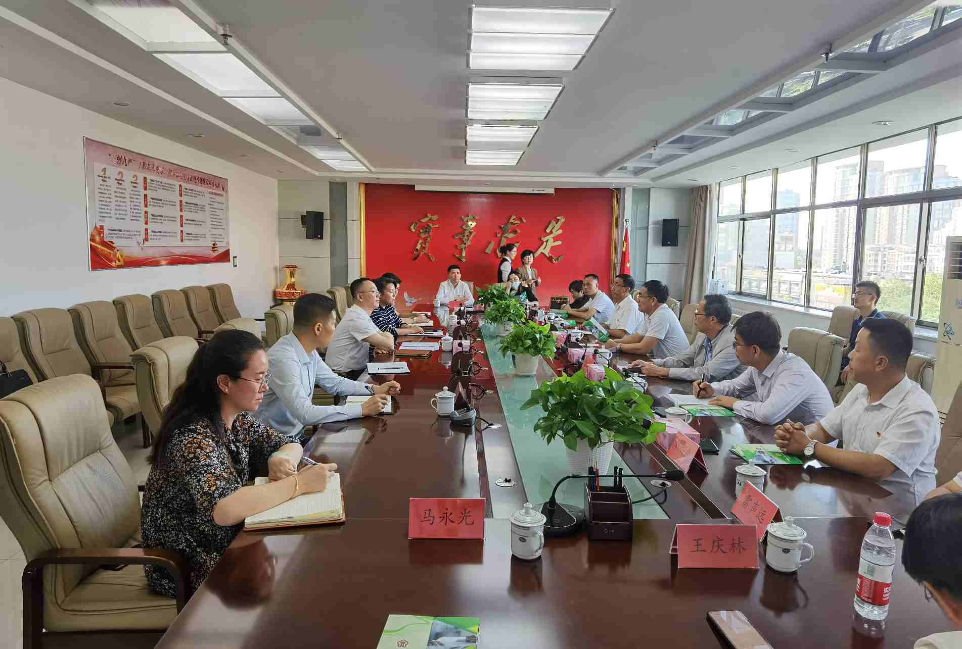 自治区残联“开门纳谏”邀请政协委员 及相关部门现场督导建议提案办理工作(图4)